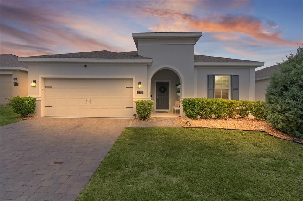 Recently Sold: $409,000 (4 beds, 2 baths, 1857 Square Feet)