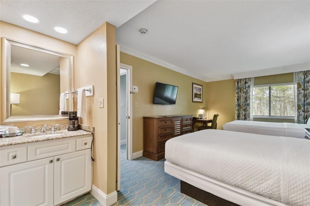 For Sale: $404,900 (2 beds, 2 baths, 1210 Square Feet)