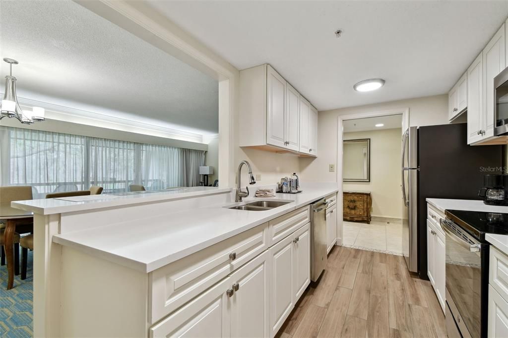 For Sale: $404,900 (2 beds, 2 baths, 1210 Square Feet)