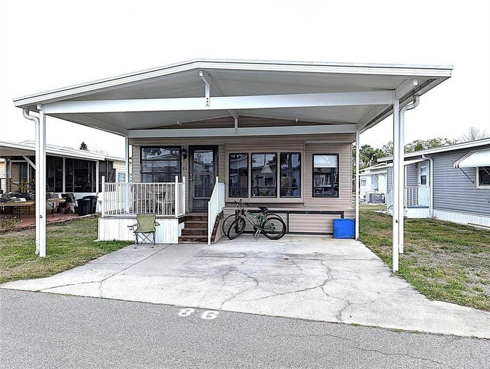 最近售出: $110,000 (1 贝兹, 1 浴室, 776 平方英尺)