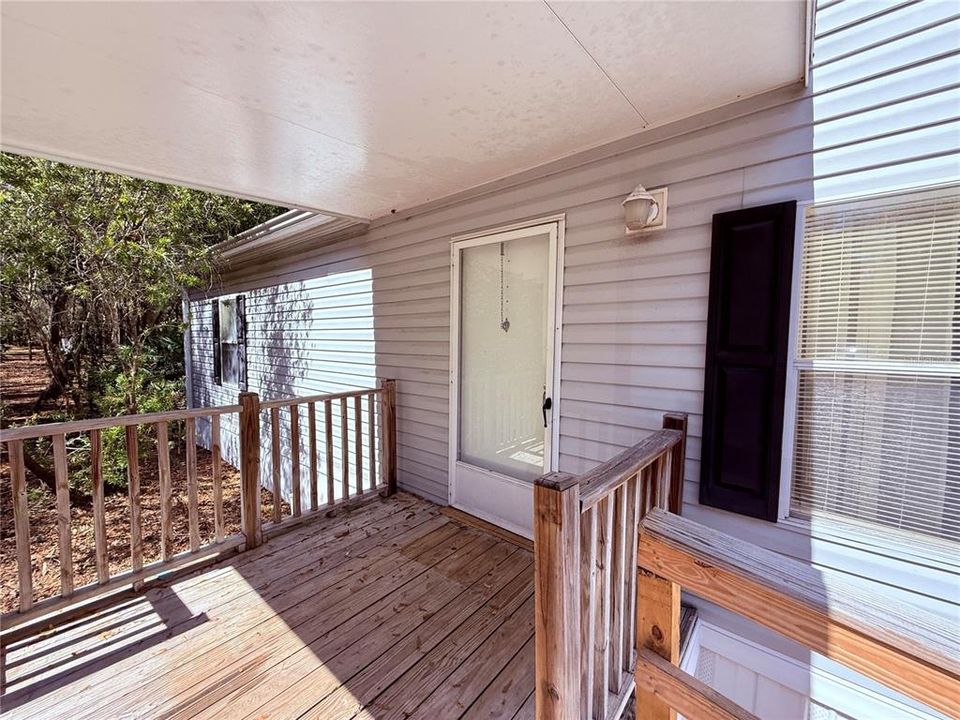 Под контрактом: $210,000 (4 спален, 2 ванн, 2152 Квадратных фут)