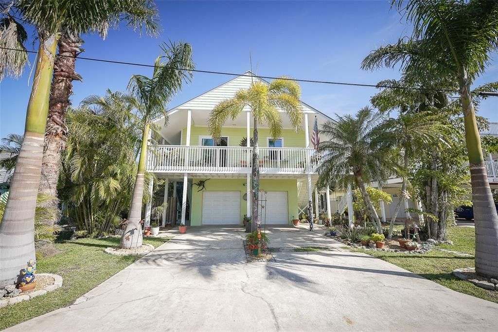 Vendido Recientemente: $1,149,000 (3 camas, 3 baños, 1680 Pies cuadrados)