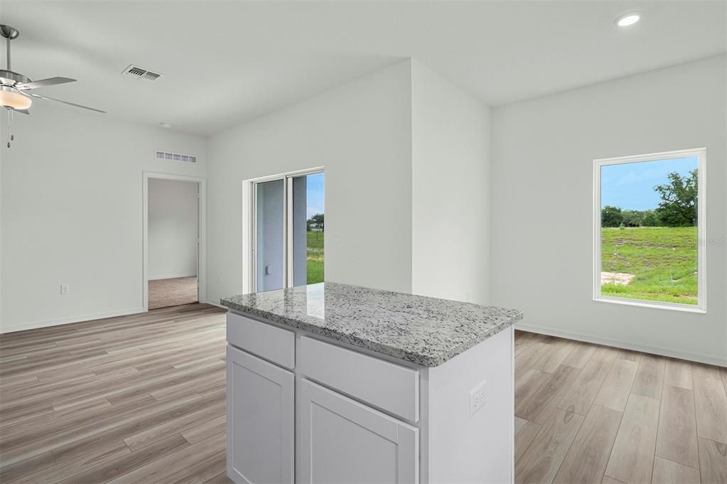 En Venta: $352,900 (3 camas, 2 baños, 1401 Pies cuadrados)