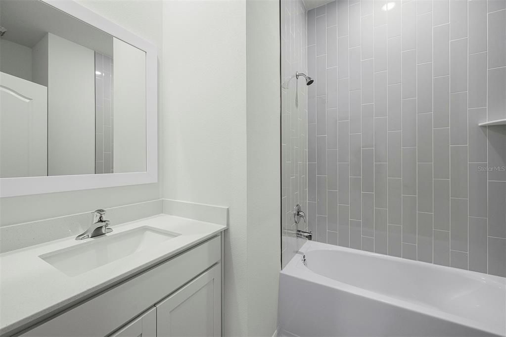 En Venta: $352,900 (3 camas, 2 baños, 1401 Pies cuadrados)