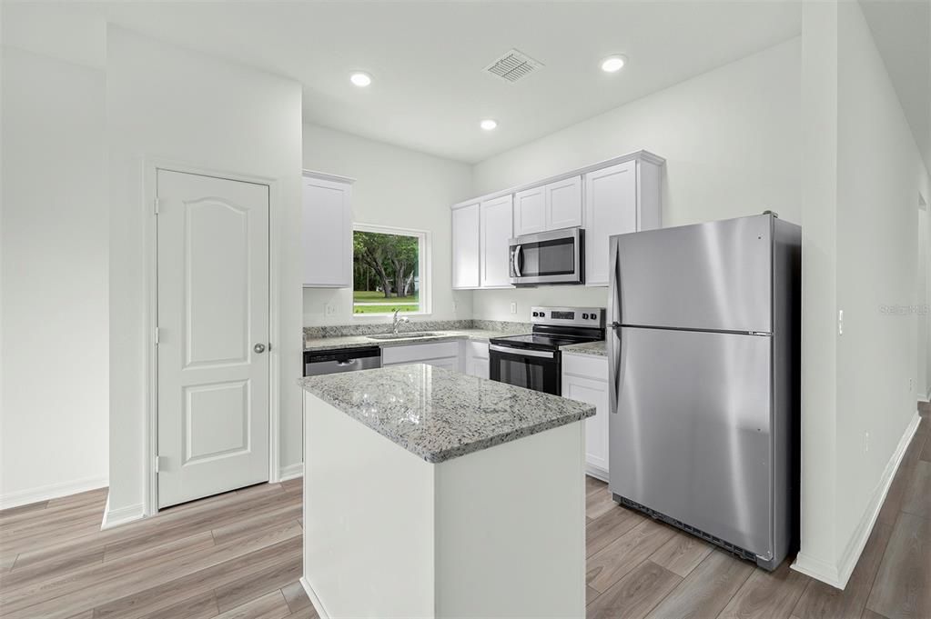 En Venta: $352,900 (3 camas, 2 baños, 1401 Pies cuadrados)