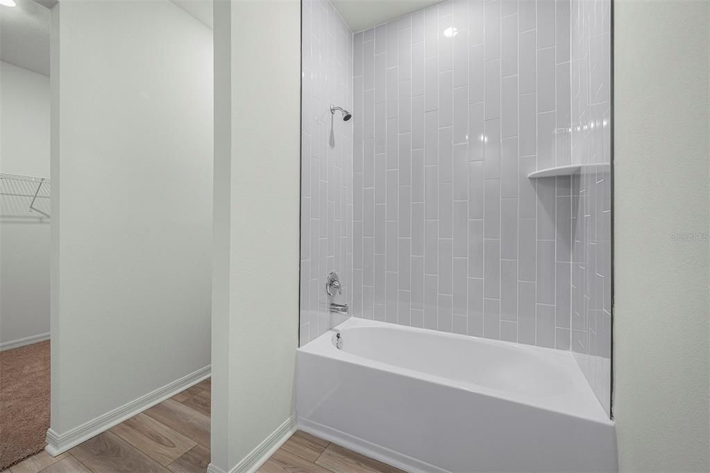 En Venta: $352,900 (3 camas, 2 baños, 1401 Pies cuadrados)