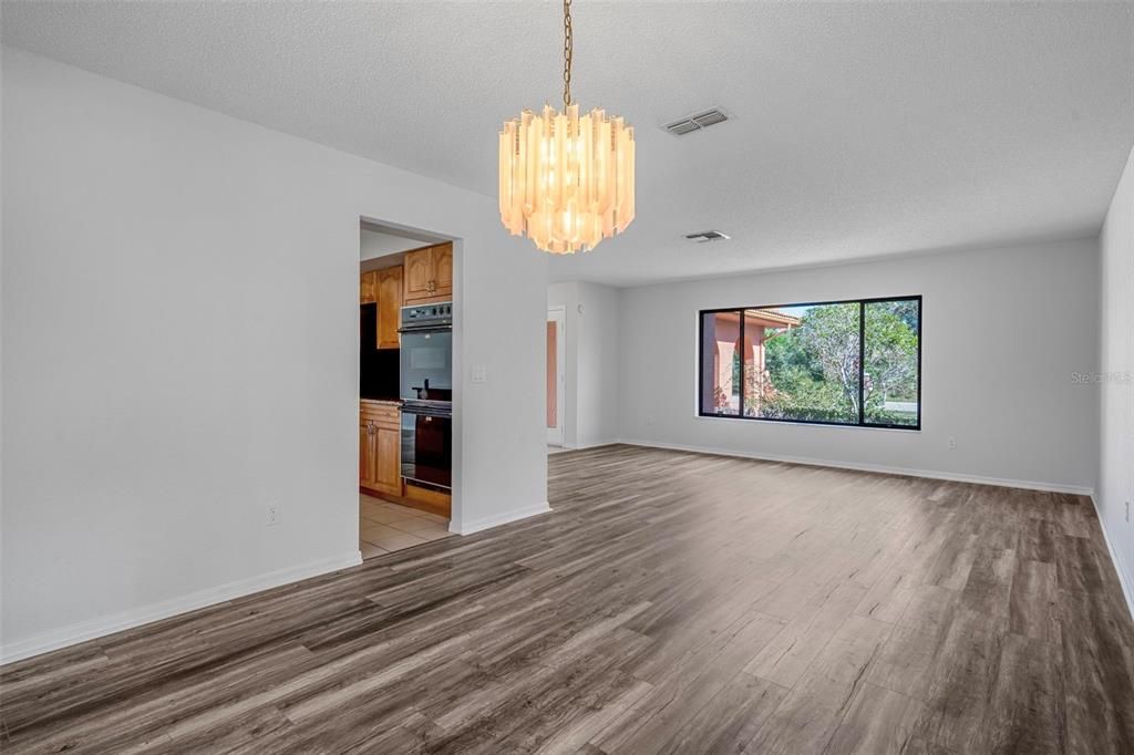 Active With Contract: $337,900 (4 beds, 2 baths, 2141 Square Feet)