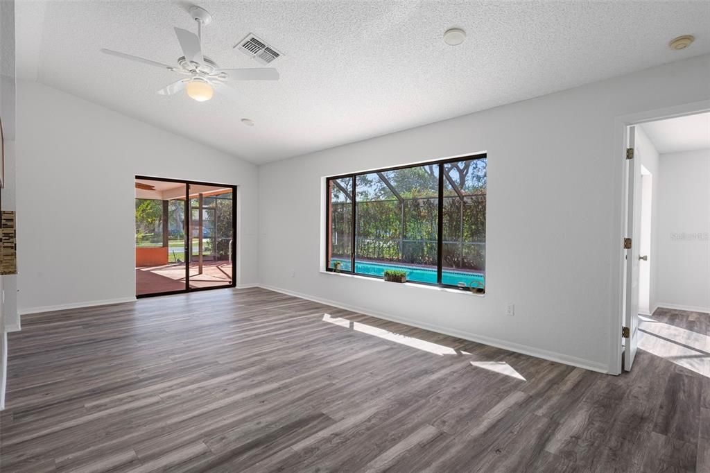 Active With Contract: $337,900 (4 beds, 2 baths, 2141 Square Feet)