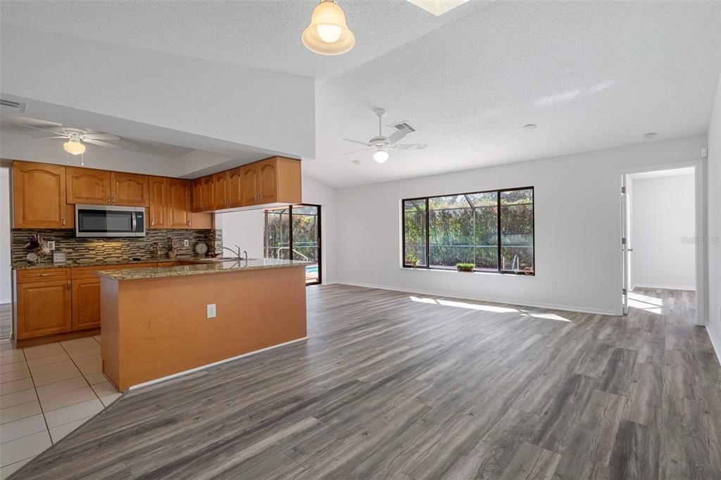 Active With Contract: $337,900 (4 beds, 2 baths, 2141 Square Feet)