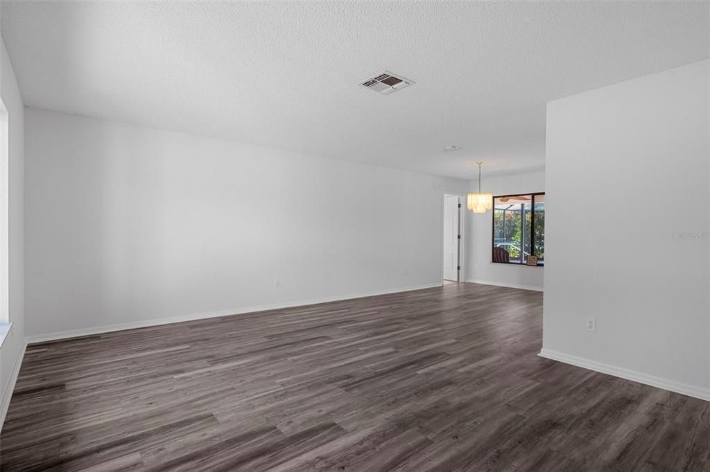 Active With Contract: $337,900 (4 beds, 2 baths, 2141 Square Feet)