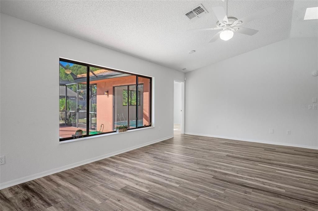 Active With Contract: $337,900 (4 beds, 2 baths, 2141 Square Feet)