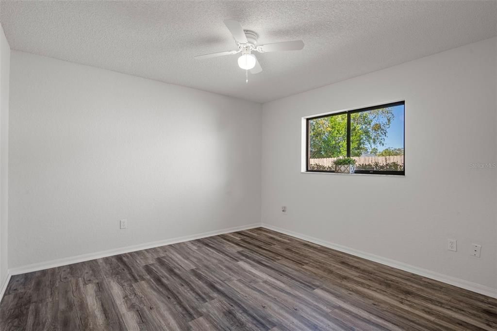 Active With Contract: $337,900 (4 beds, 2 baths, 2141 Square Feet)