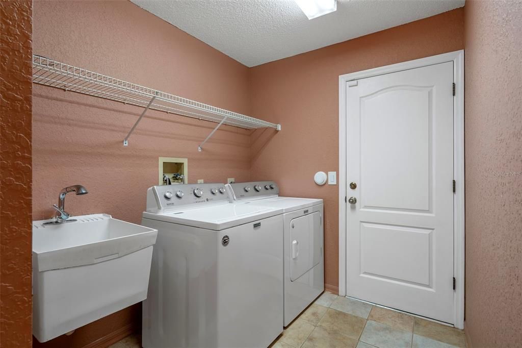 Active With Contract: $337,900 (4 beds, 2 baths, 2141 Square Feet)