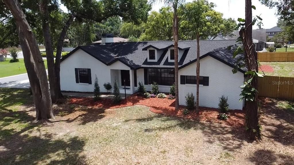 Recently Sold: $550,000 (4 beds, 2 baths, 2550 Square Feet)