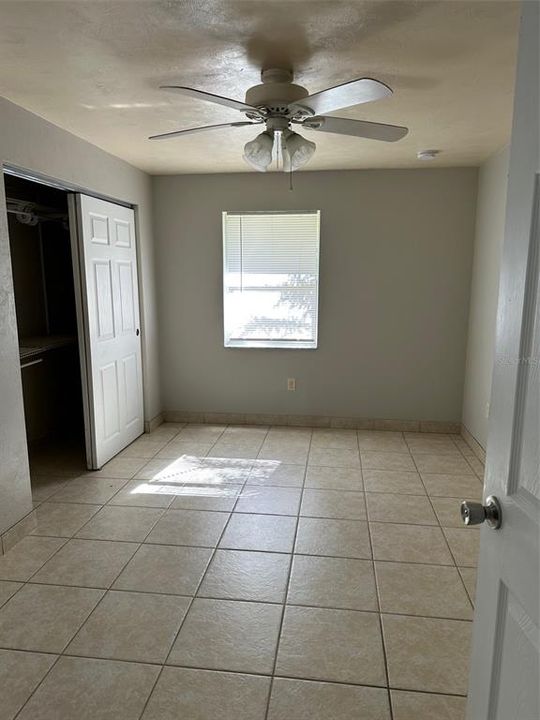 Под контрактом: $284,900 (4 спален, 3 ванн, 2103 Квадратных фут)