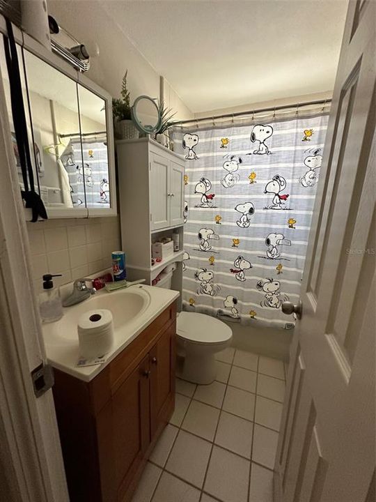 Под контрактом: $284,900 (4 спален, 3 ванн, 2103 Квадратных фут)