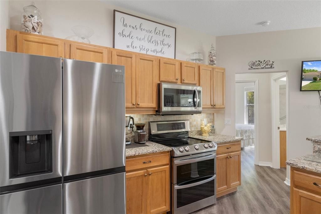 合同活跃: $351,500 (3 贝兹, 2 浴室, 2076 平方英尺)