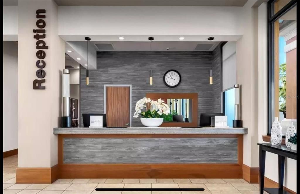 Под контрактом: $298,500 (2 спален, 2 ванн, 1350 Квадратных фут)