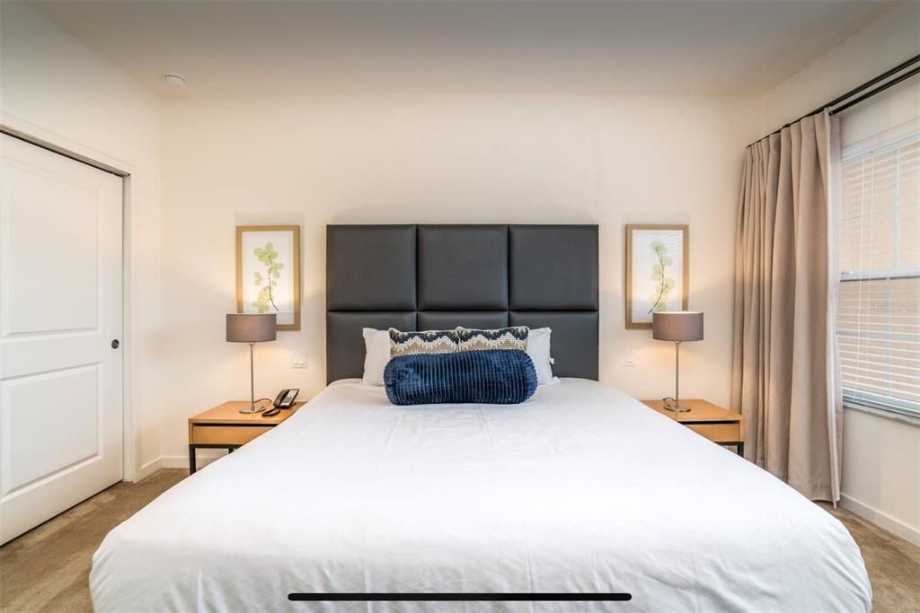 Под контрактом: $298,500 (2 спален, 2 ванн, 1350 Квадратных фут)