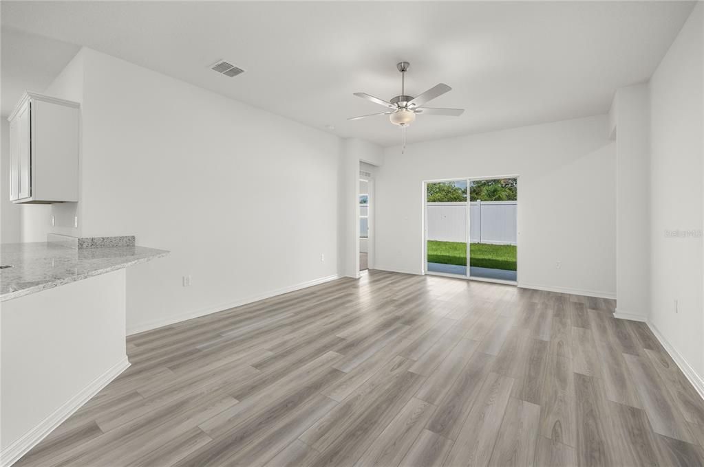 En Venta: $343,900 (3 camas, 2 baños, 1540 Pies cuadrados)