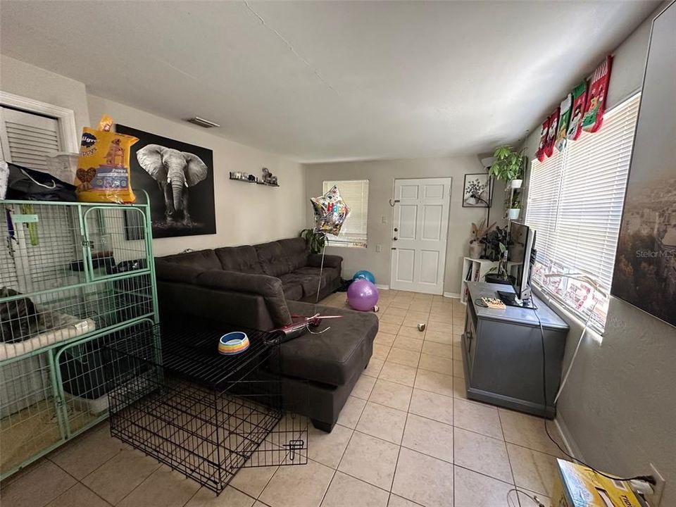 Под контрактом: $284,900 (4 спален, 0 ванн, 2103 Квадратных фут)