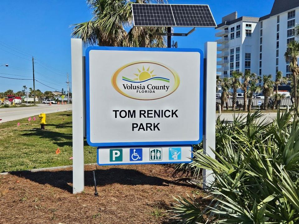 待售: $325,000 (2 贝兹, 1 浴室, 942 平方英尺)