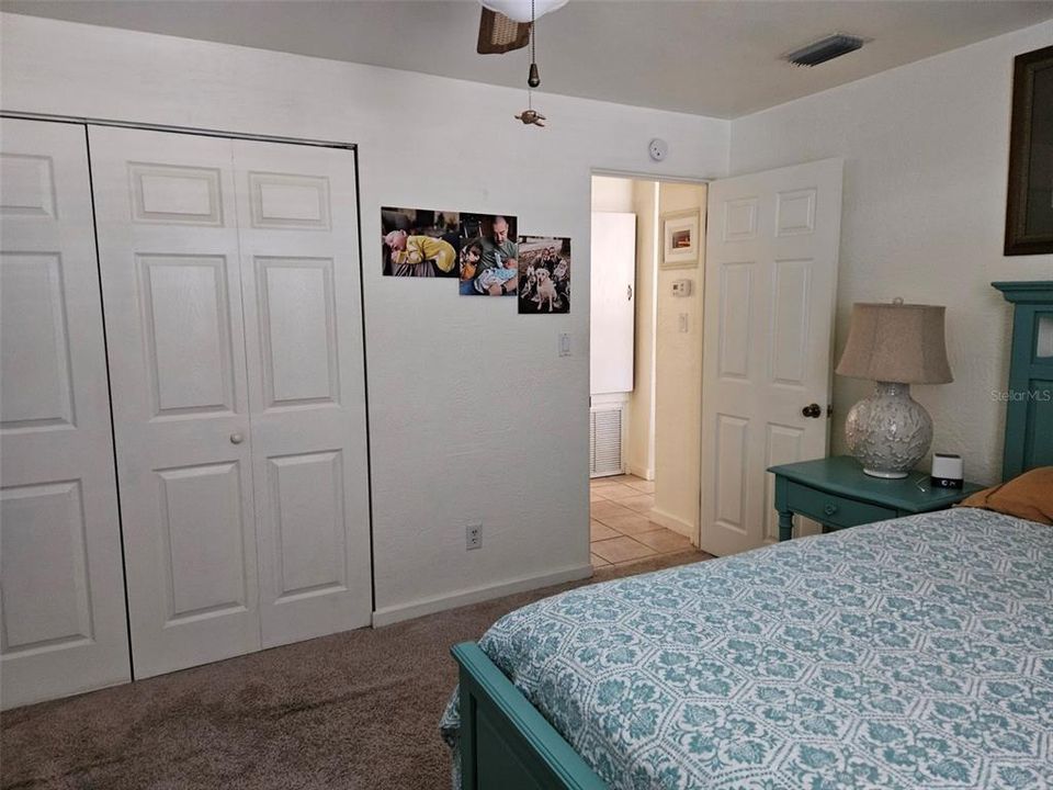 待售: $325,000 (2 贝兹, 1 浴室, 942 平方英尺)