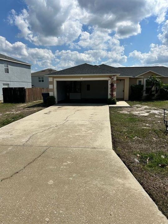 Recently Rented: $1,575 (3 beds, 2 baths, 1377 Square Feet)
