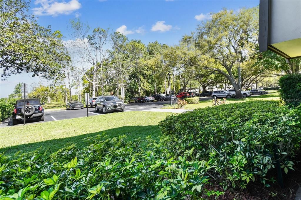 For Sale: $215,000 (1 beds, 1 baths, 610 Square Feet)