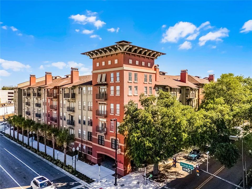 Recently Sold: $199,950 (2 beds, 2 baths, 1075 Square Feet)