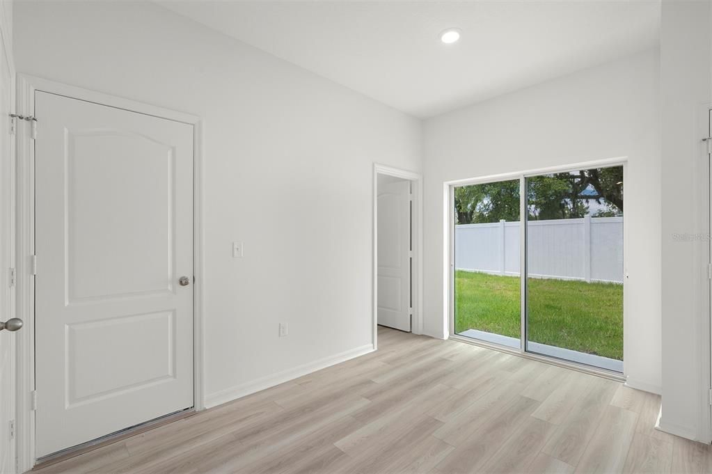 Active With Contract: $343,900 (3 beds, 2 baths, 1505 Square Feet)