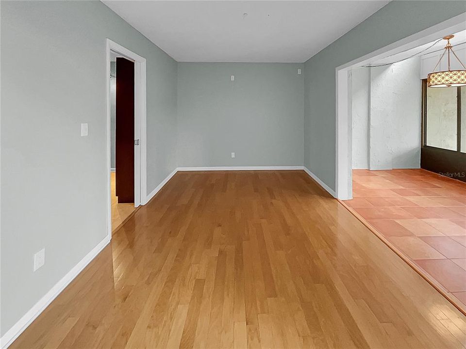 For Sale: $259,000 (2 beds, 2 baths, 1993 Square Feet)