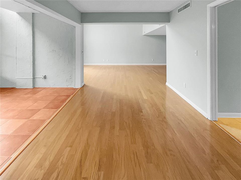 For Sale: $259,000 (2 beds, 2 baths, 1993 Square Feet)