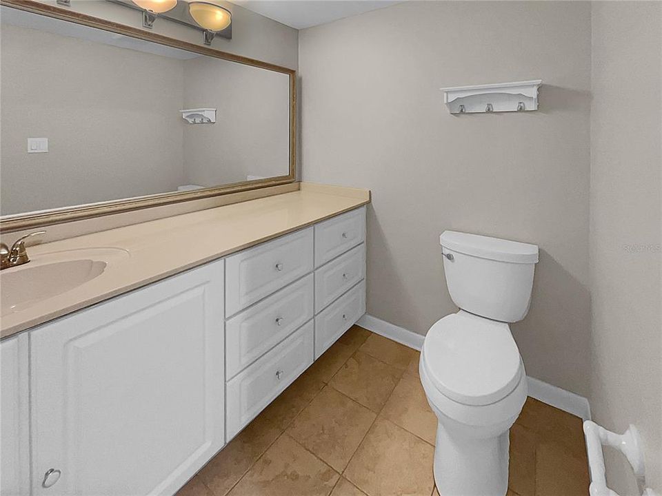 For Sale: $259,000 (2 beds, 2 baths, 1993 Square Feet)