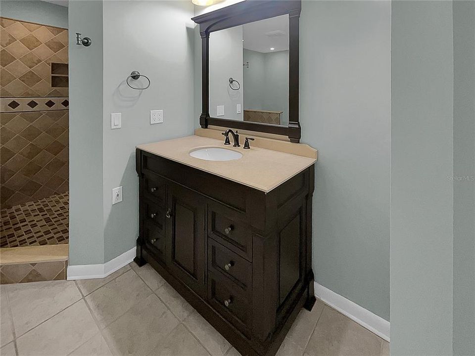 For Sale: $259,000 (2 beds, 2 baths, 1993 Square Feet)