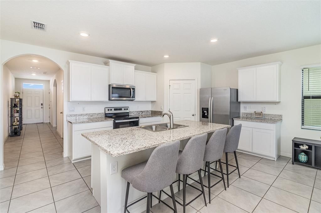 En Venta: $360,000 (4 camas, 2 baños, 1918 Pies cuadrados)