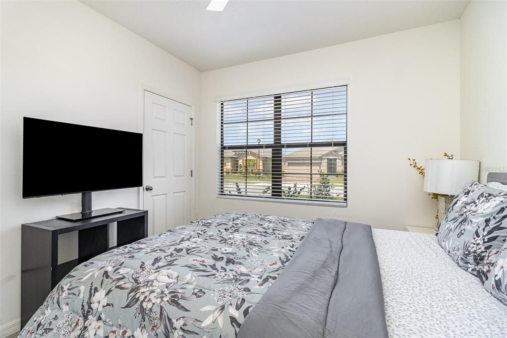 En Venta: $360,000 (4 camas, 2 baños, 1918 Pies cuadrados)