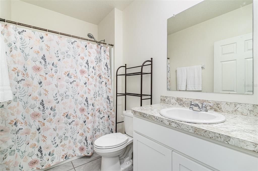 En Venta: $360,000 (4 camas, 2 baños, 1918 Pies cuadrados)