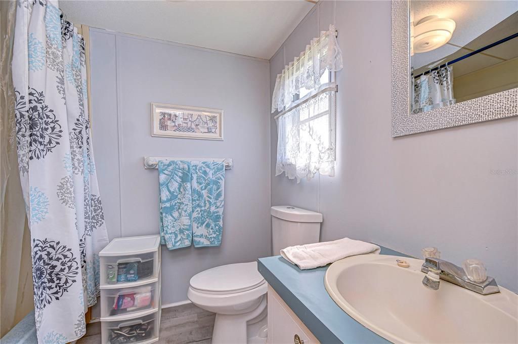 待售: $142,900 (2 贝兹, 2 浴室, 960 平方英尺)