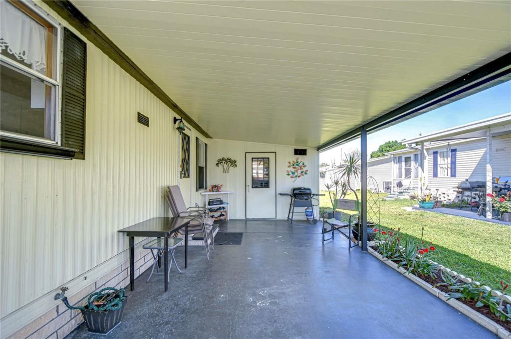 待售: $142,900 (2 贝兹, 2 浴室, 960 平方英尺)