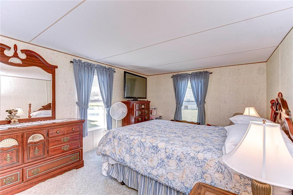 待售: $142,900 (2 贝兹, 2 浴室, 960 平方英尺)