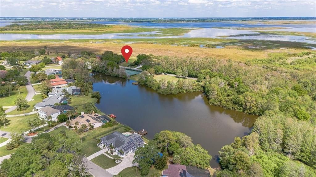 На продажу: $217,500 (0.52 acres)