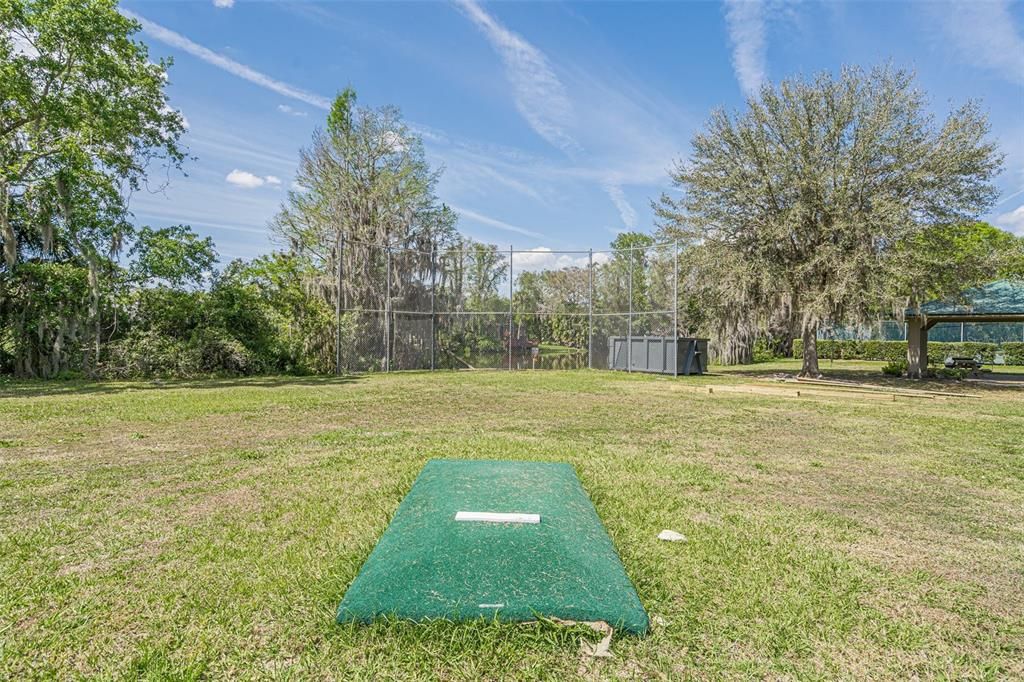 На продажу: $217,500 (0.52 acres)