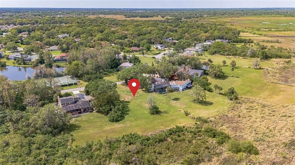 На продажу: $217,500 (0.52 acres)