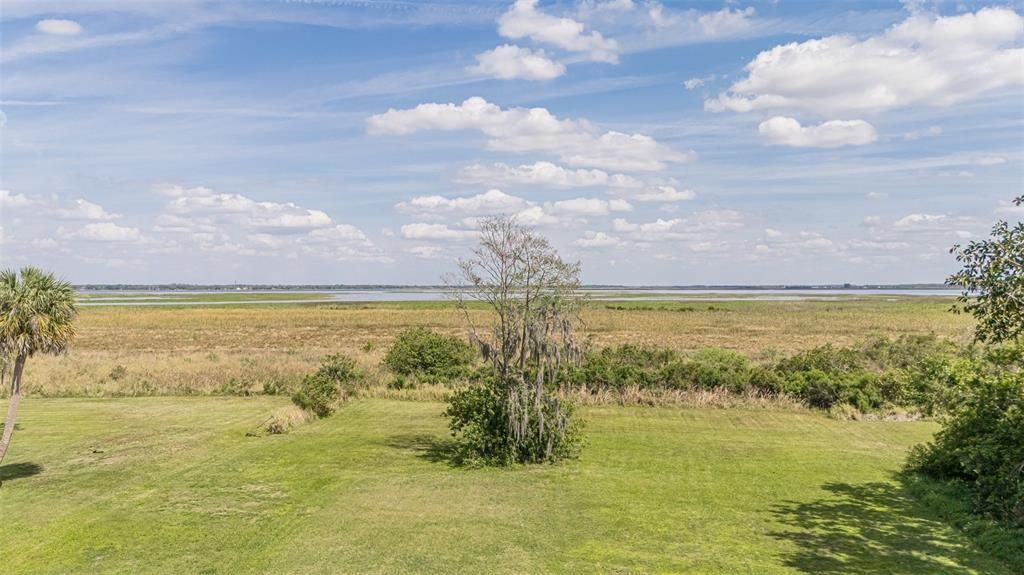 На продажу: $217,500 (0.52 acres)