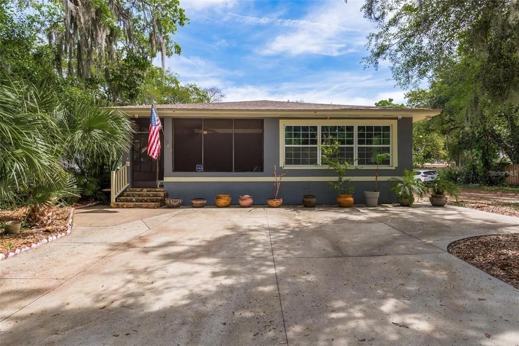 最近租的: $2,500 (2 贝兹, 2 浴室, 1616 平方英尺)