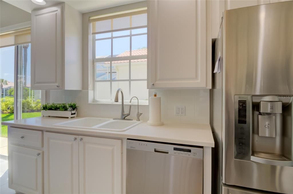 For Rent: $4,700 (3 beds, 2 baths, 2008 Square Feet)