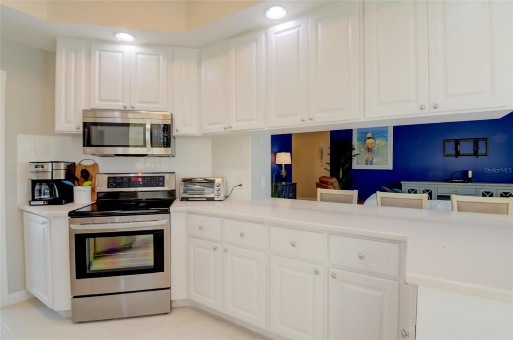 For Rent: $4,700 (3 beds, 2 baths, 2008 Square Feet)
