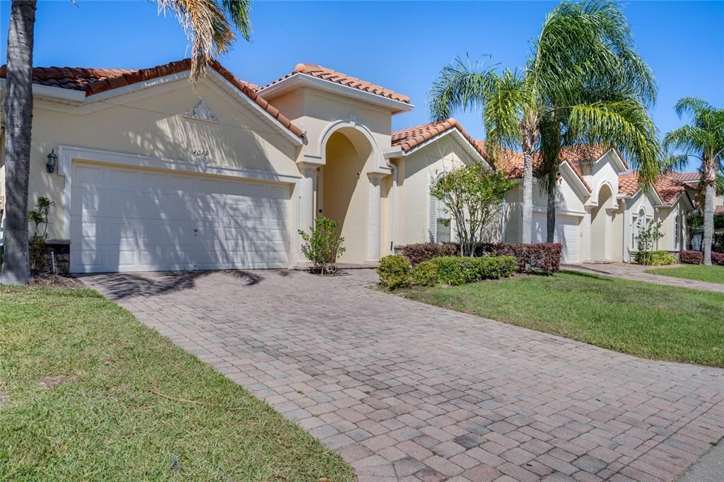 En Venta: $424,900 (4 camas, 3 baños, 1895 Pies cuadrados)