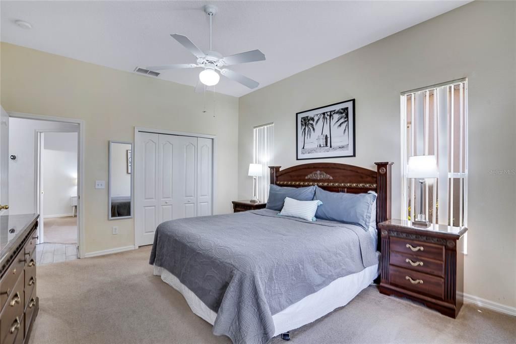 En Venta: $424,900 (4 camas, 3 baños, 1895 Pies cuadrados)